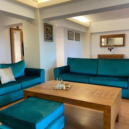 Old Town Apartment With Panoramic View บูคาเรสต์ ภายนอก รูปภาพ