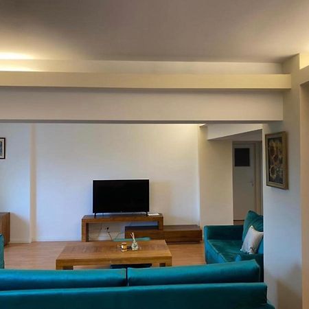 Old Town Apartment With Panoramic View บูคาเรสต์ ภายนอก รูปภาพ