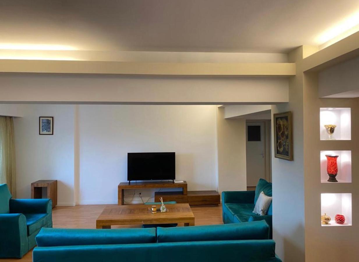 Old Town Apartment With Panoramic View บูคาเรสต์ ภายนอก รูปภาพ